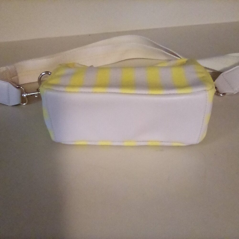 Universal Thread Striped Purse - image 4